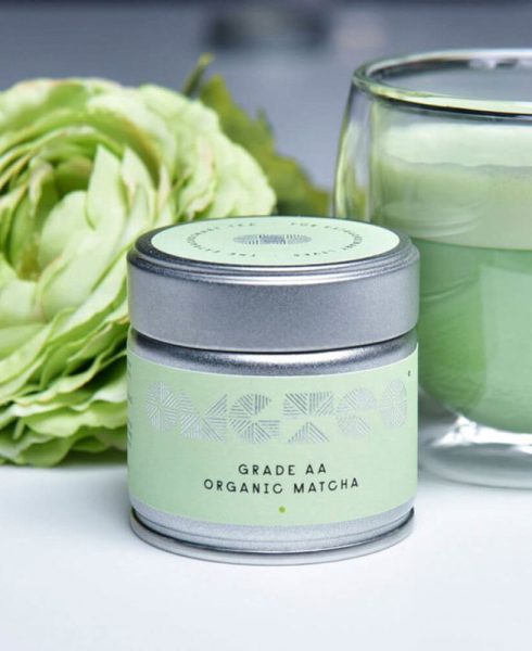 How To Create a Holiday Dessert Bar